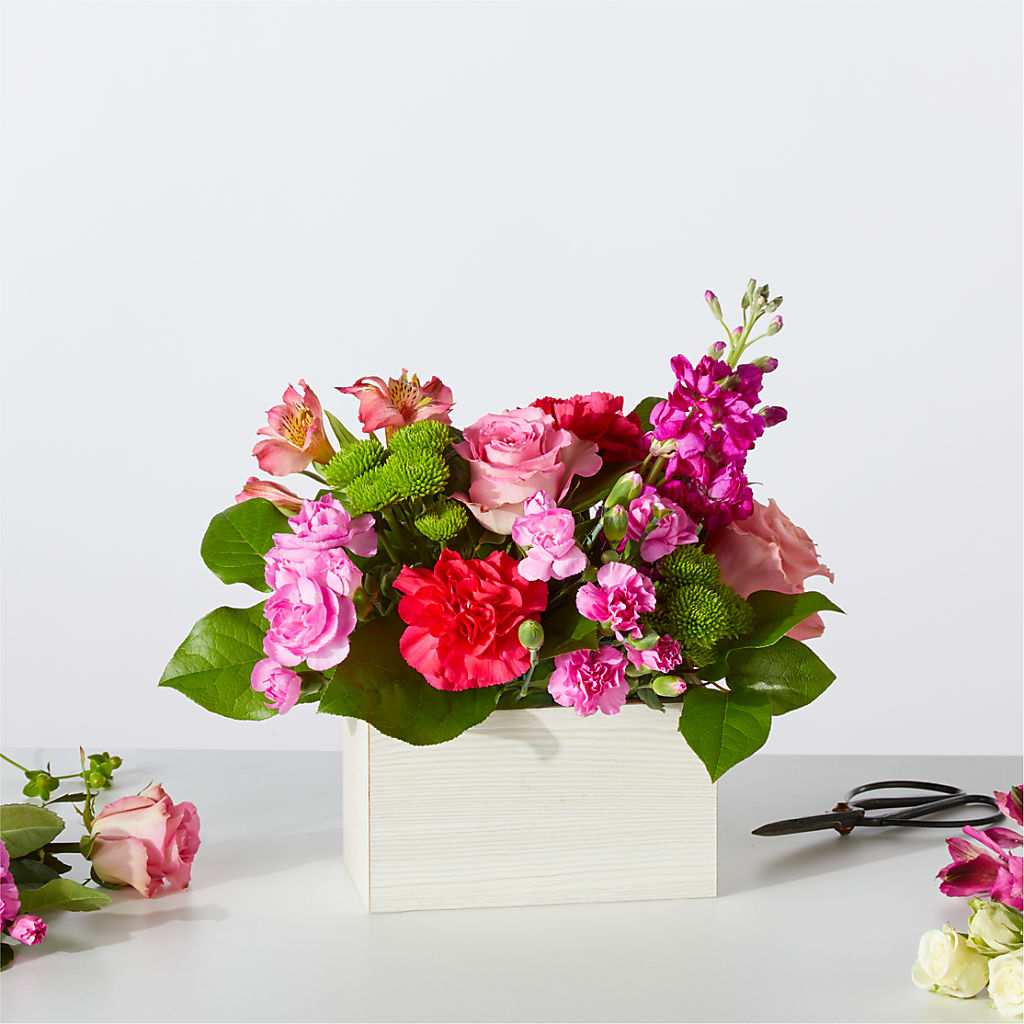 Sweetberry Box – A Florist Original – SIXTO'S FLOWER SHOP, Union City NJ