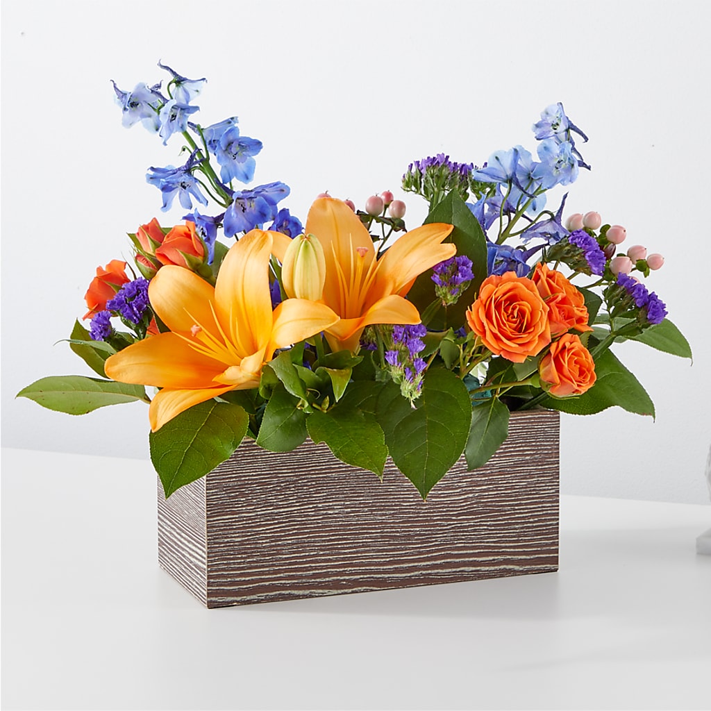 Radiant Citrus Box Bouquet – SIXTO'S FLOWER SHOP, Union City NJ