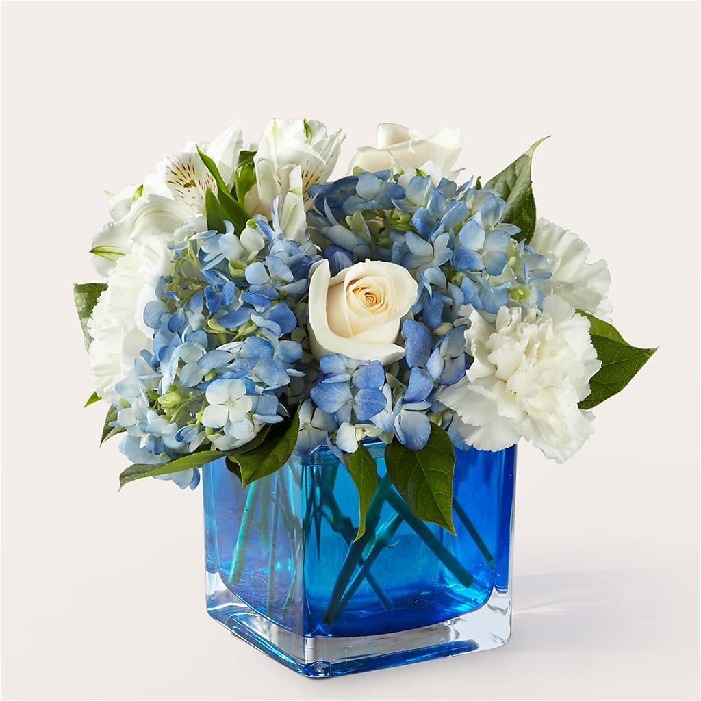 Soothing Waters Bouquet – SIXTO'S FLOWER SHOP, Union City NJ