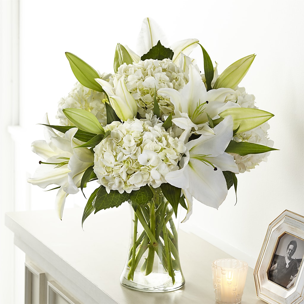 Compassionate Lily Bouquet – SIXTO'S FLOWER SHOP, Union City NJ