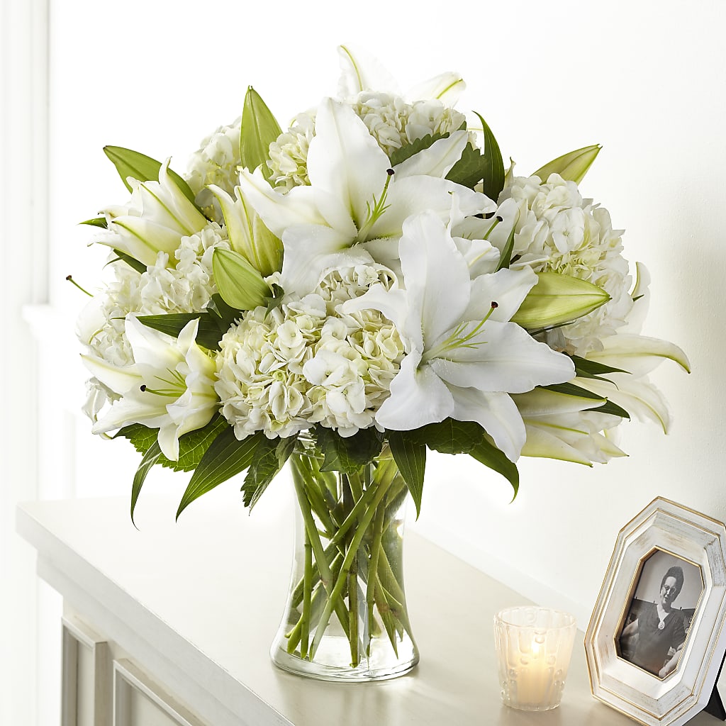 Compassionate Lily Bouquet – SIXTO'S FLOWER SHOP, Union City NJ