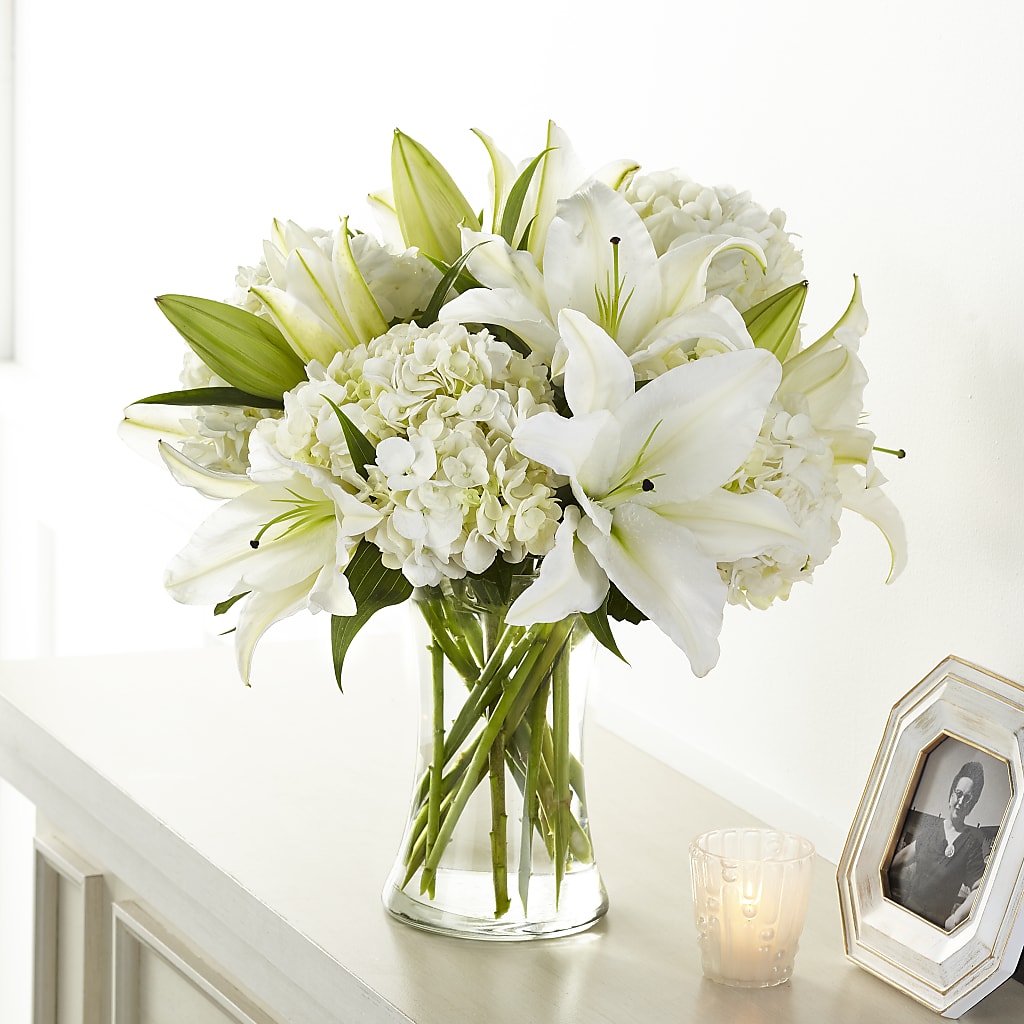 Compassionate Lily Bouquet – SIXTO'S FLOWER SHOP, Union City NJ