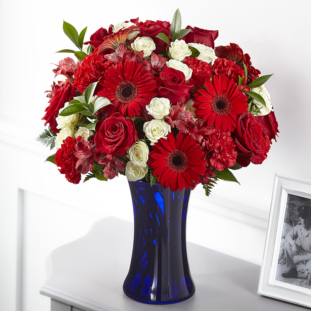 Hearts Embrace Bouquet – SIXTO'S FLOWER SHOP, Union City NJ