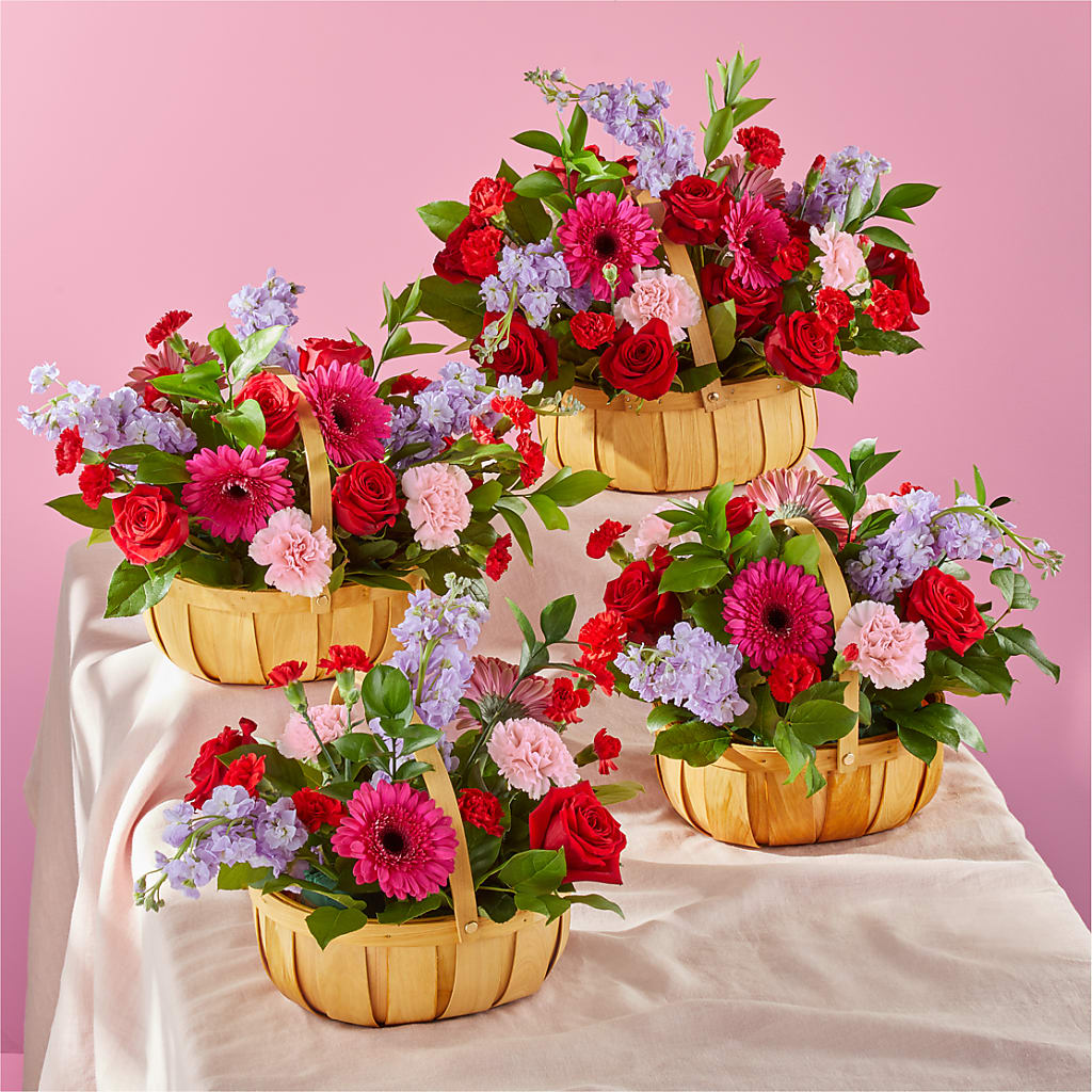 Pink Picnic Basket – SIXTO'S FLOWER SHOP, Union City NJ