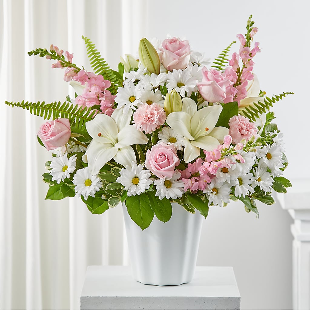 Soft Touch Tabletop Basket – SIXTO'S FLOWER SHOP, Union City NJ