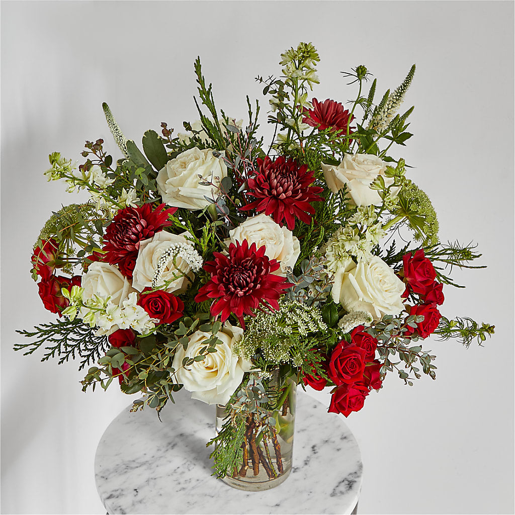 Favorite Traditions Bouquet – SIXTO'S FLOWER SHOP, Union City NJ
