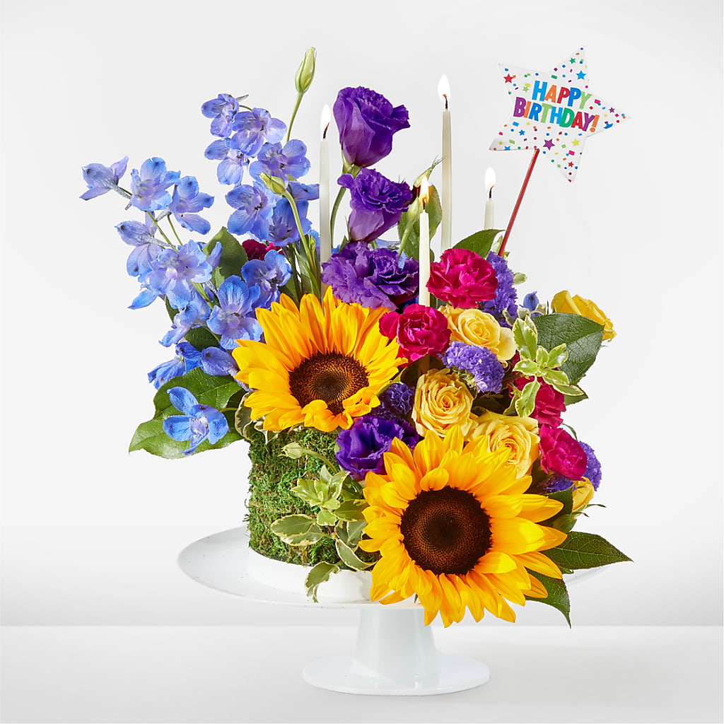 Star of the Day Floral Cake – SIXTO'S FLOWER SHOP, Union City NJ
