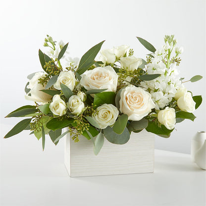 Fresh Linen Box Bouquet – SIXTO'S FLOWER SHOP, Union City NJ