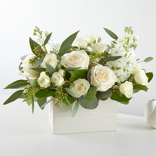Fresh Linen Box Bouquet – SIXTO'S FLOWER SHOP, Union City NJ