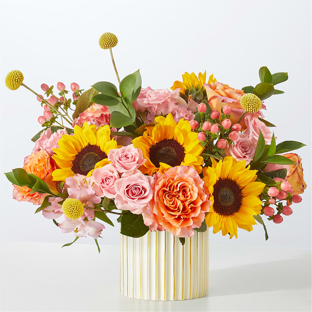 Sun's Out Bouquet – SIXTO'S FLOWER SHOP, Union City NJ