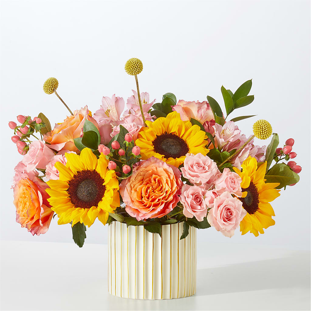 Sun's Out Bouquet – SIXTO'S FLOWER SHOP, Union City NJ