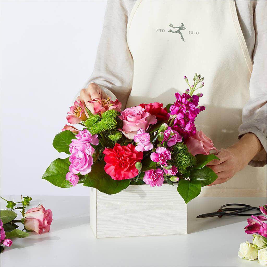 Sweetberry Box – A Florist Original – SIXTO'S FLOWER SHOP, Union City NJ