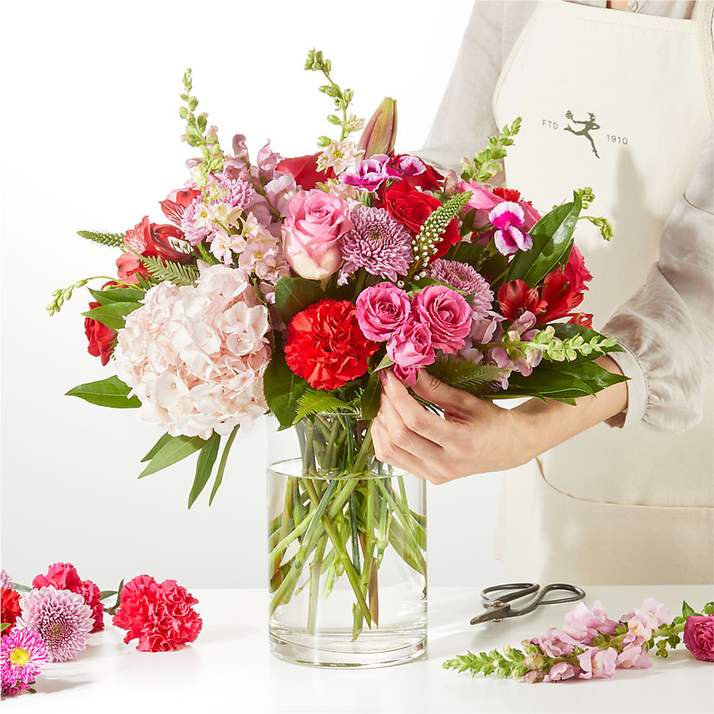 Swooning Over You - A Luxury Florist Original – SIXTO'S FLOWER SHOP, Union City NJ