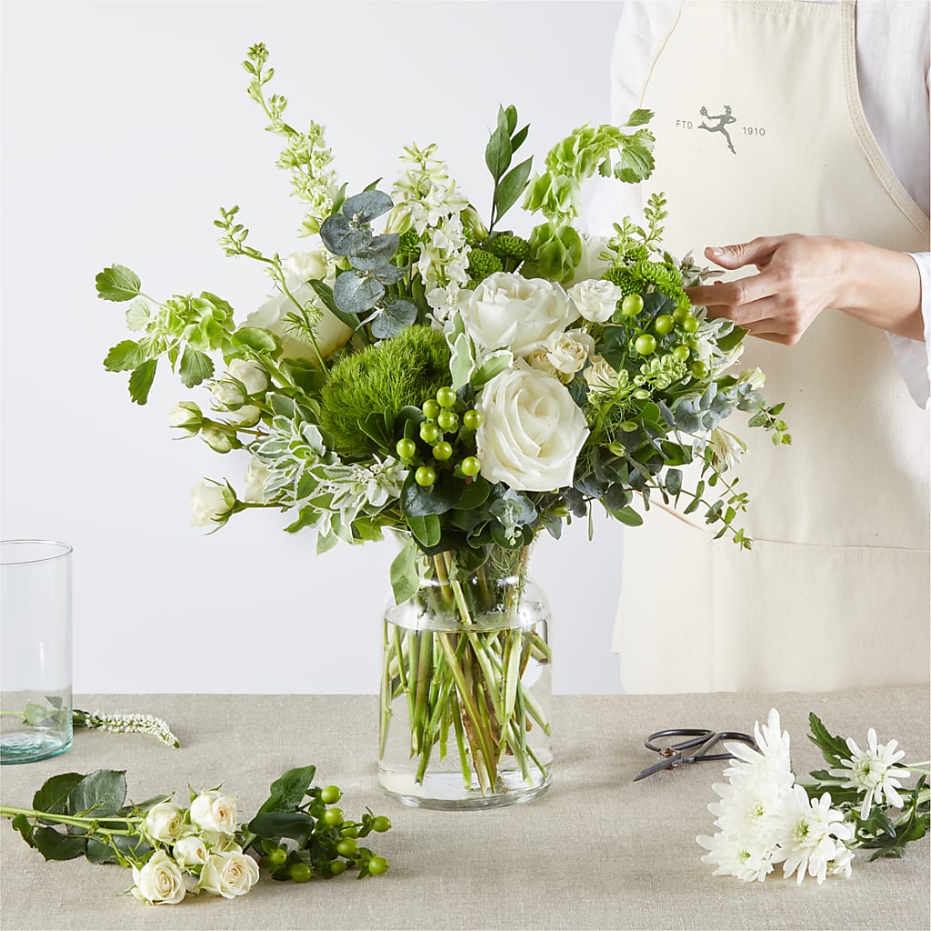 Irish Garden - A Florist Original – SIXTO'S FLOWER SHOP, Union City NJ
