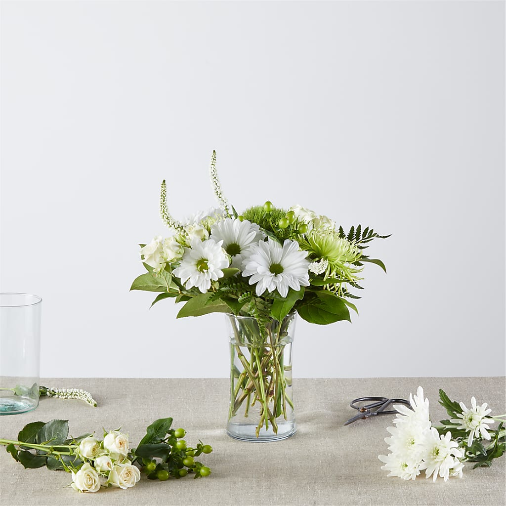 Irish Garden - A Florist Original – SIXTO'S FLOWER SHOP, Union City NJ