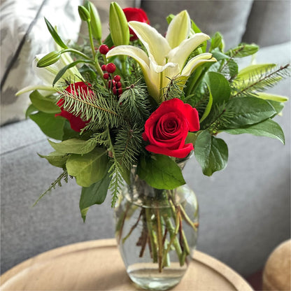 Sparkling Snowflakes Bouquet – SIXTO'S FLOWER SHOP, Union City NJ