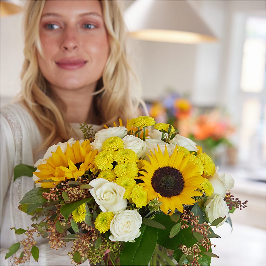 Luminous Morning Bouquet – SIXTO'S FLOWER SHOP, Union City NJ