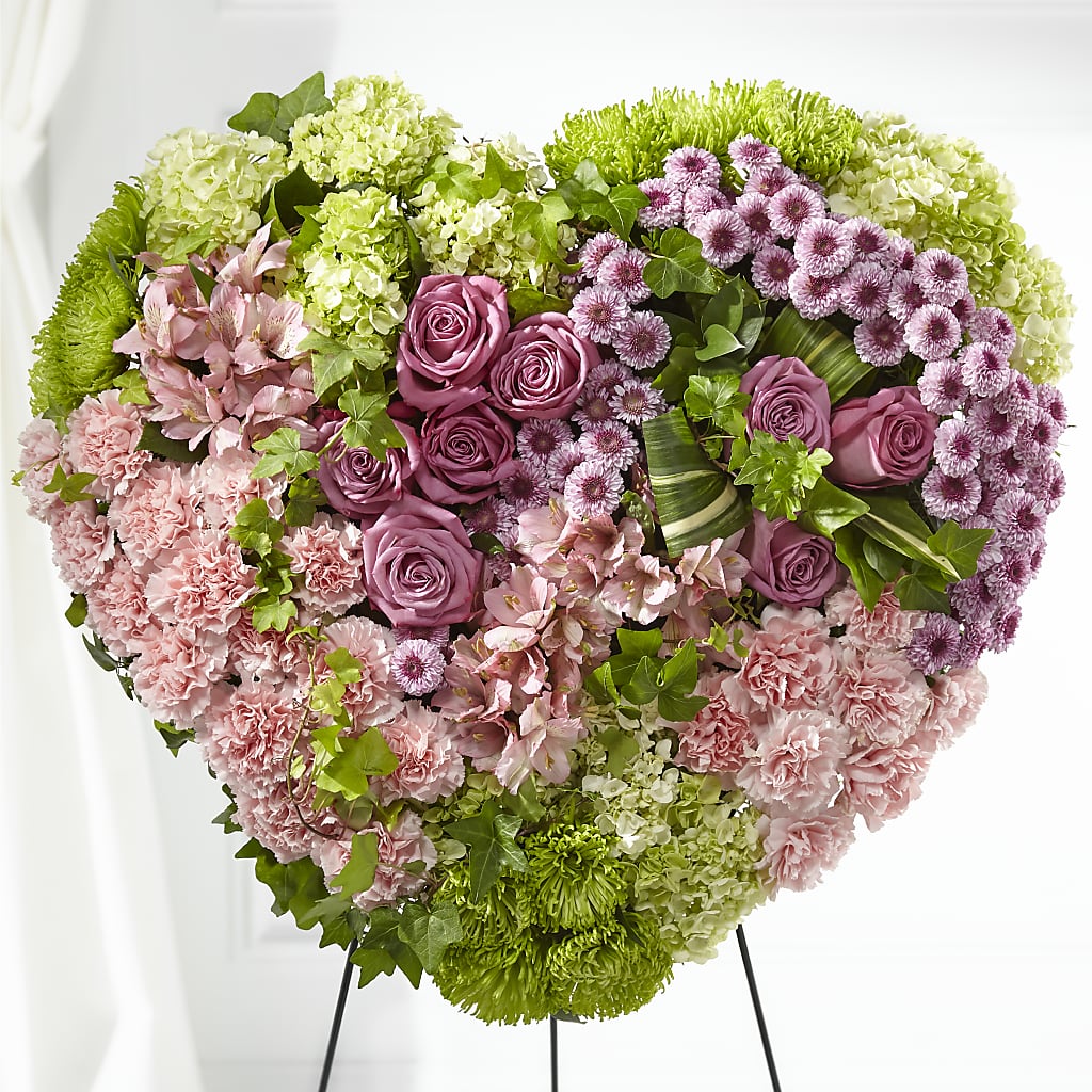 Heartwarming Standing Heart – SIXTO'S FLOWER SHOP, Union City NJ