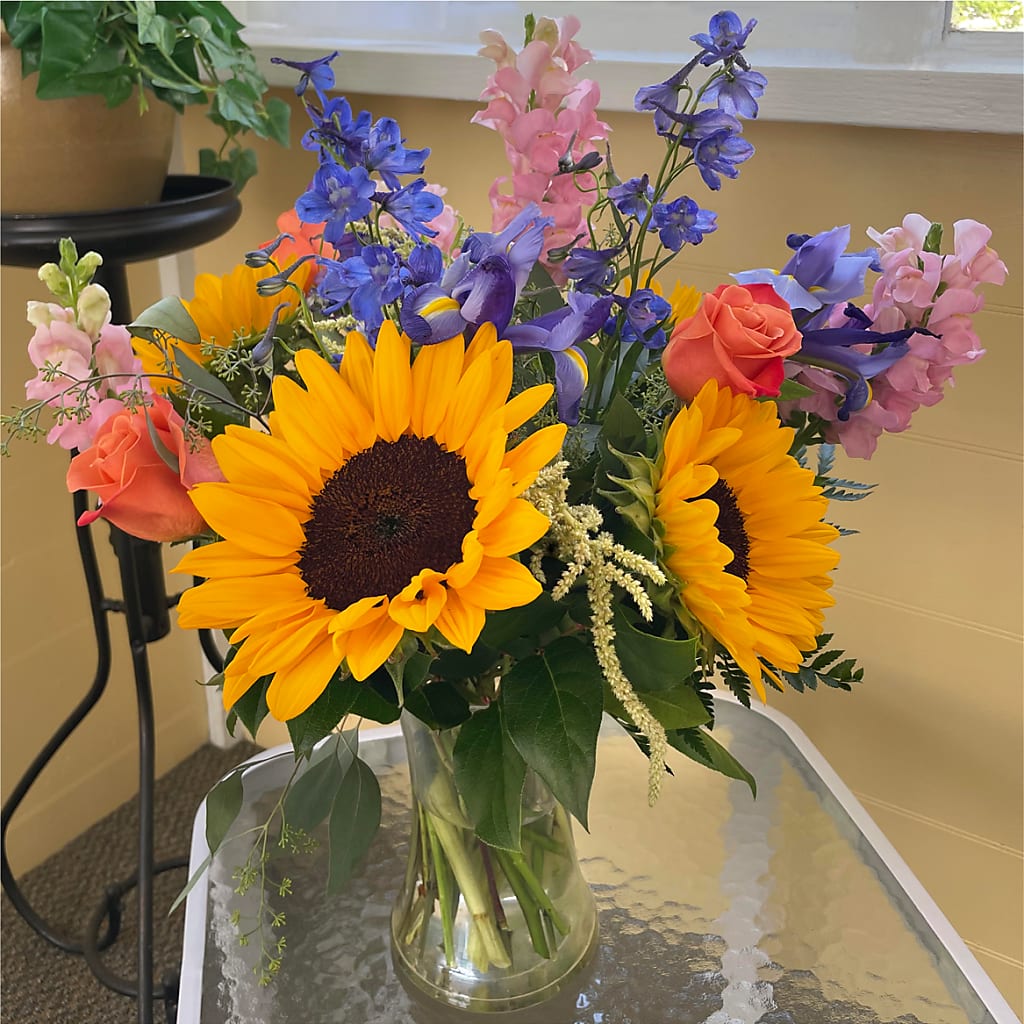 Rays of Life Bouquet – SIXTO'S FLOWER SHOP, Union City NJ