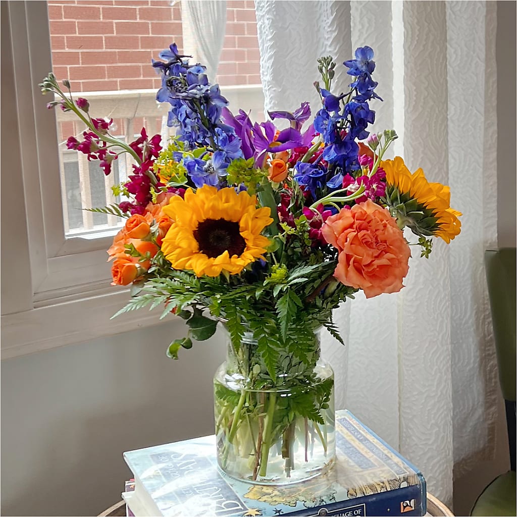 Rays of Life Bouquet – SIXTO'S FLOWER SHOP, Union City NJ