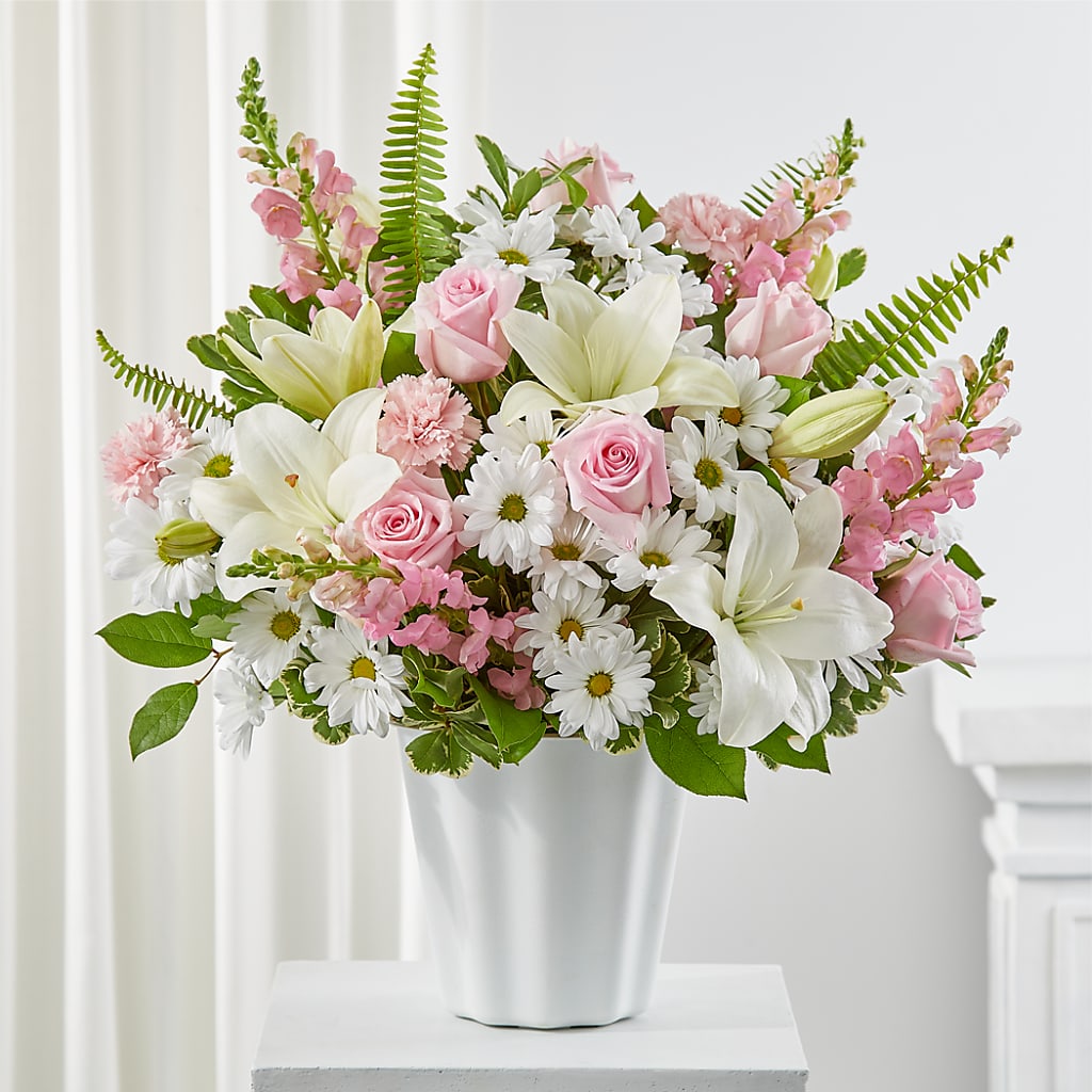 Soft Touch Tabletop Basket – SIXTO'S FLOWER SHOP, Union City NJ
