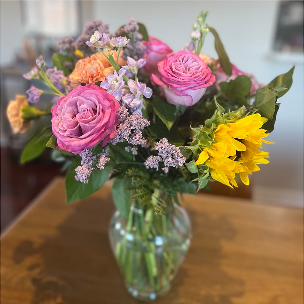 Yellow Brick Road Bouquet – SIXTO'S FLOWER SHOP, Union City NJ