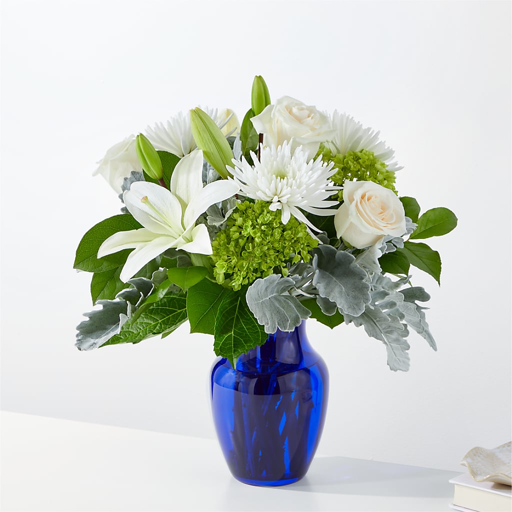 Snowy Dreams Bouquet – SIXTO'S FLOWER SHOP, Union City NJ