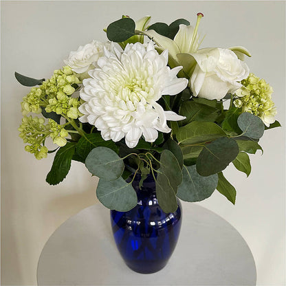 Snowy Dreams Bouquet – SIXTO'S FLOWER SHOP, Union City NJ