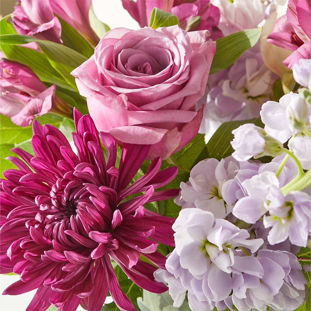 Amethyst Dreams Bouquet – SIXTO'S FLOWER SHOP, Union City NJ