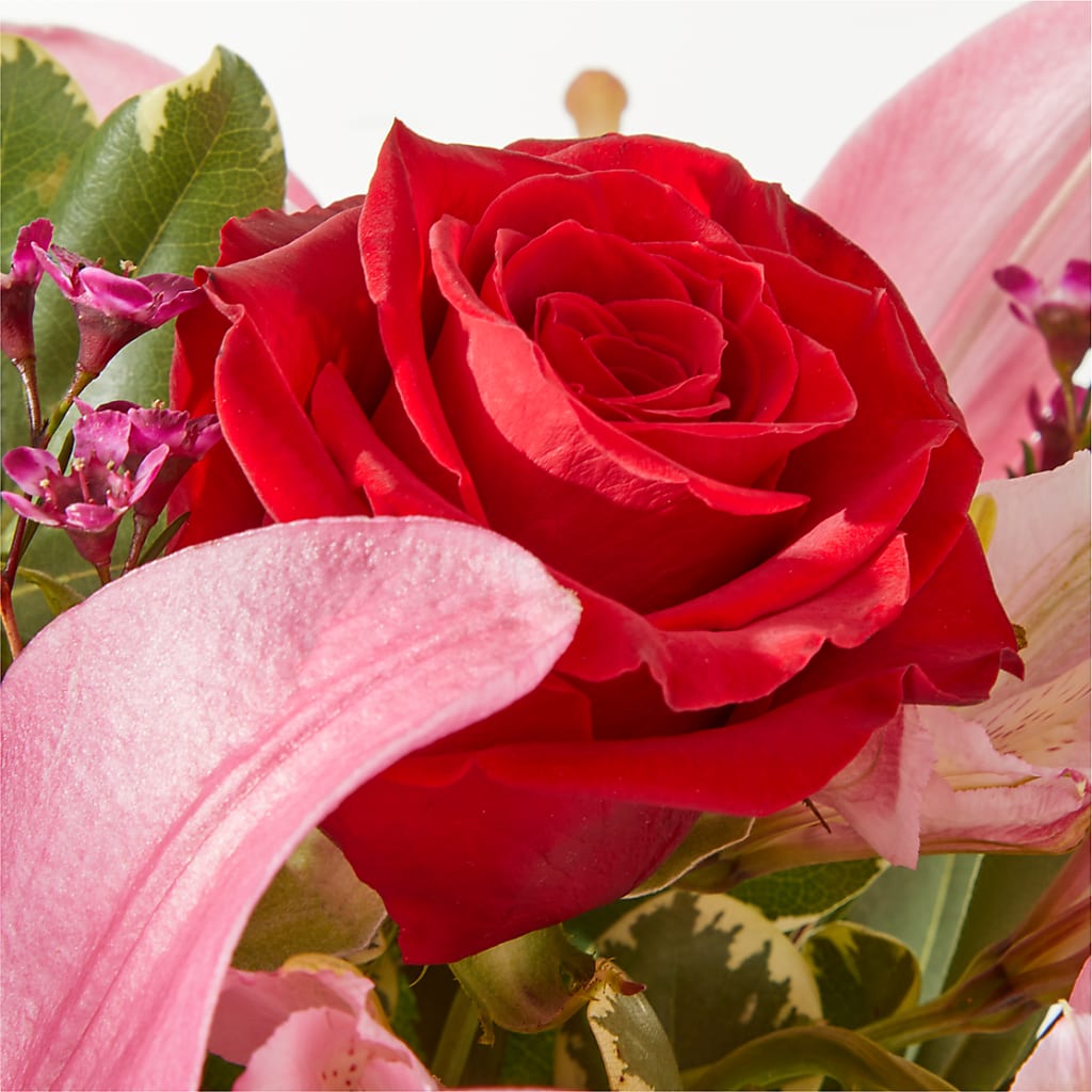 Lucky in Love Bouquet – SIXTO'S FLOWER SHOP, Union City NJ