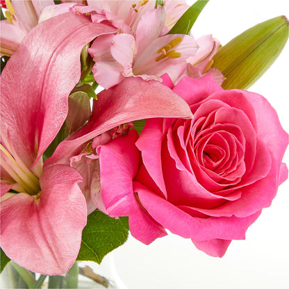 Lots of Love Bouquet – SIXTO'S FLOWER SHOP, Union City NJ