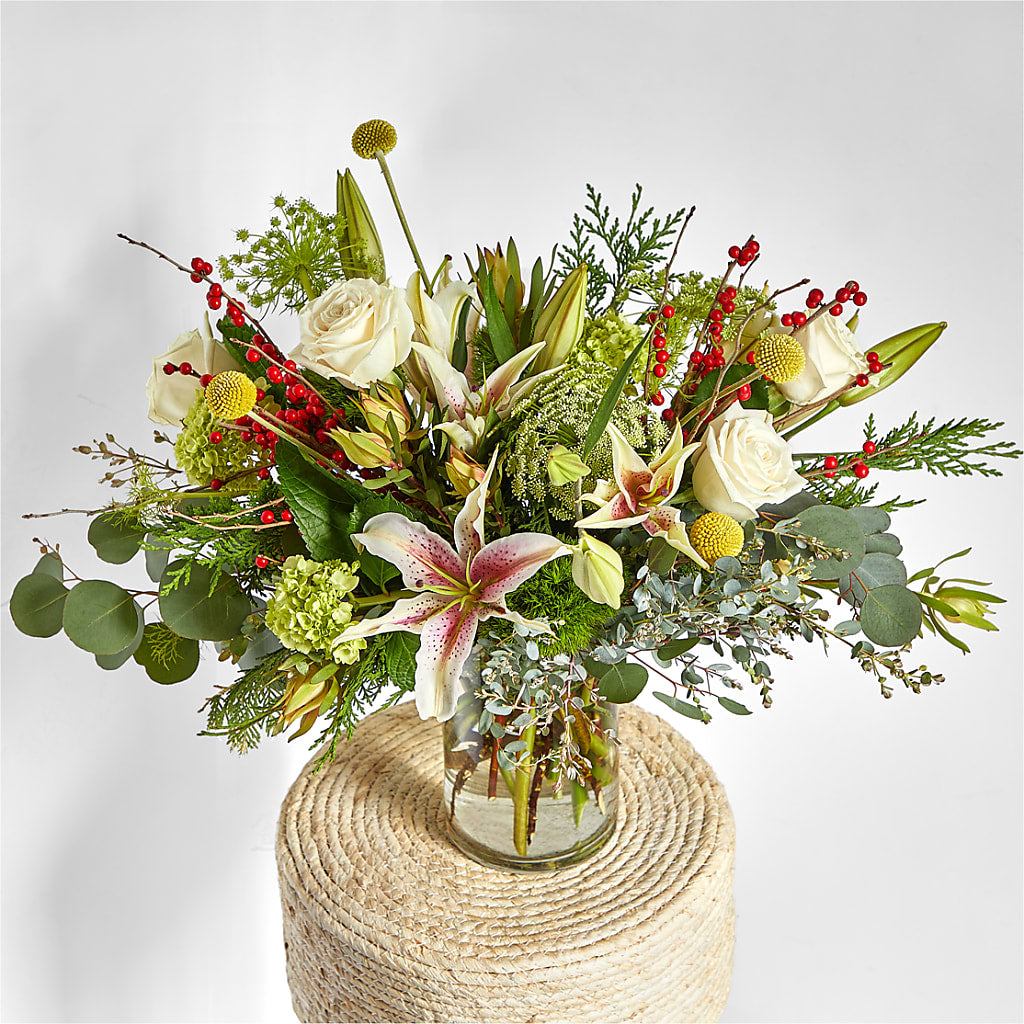 Berry & Bright Bouquet – SIXTO'S FLOWER SHOP, Union City NJ