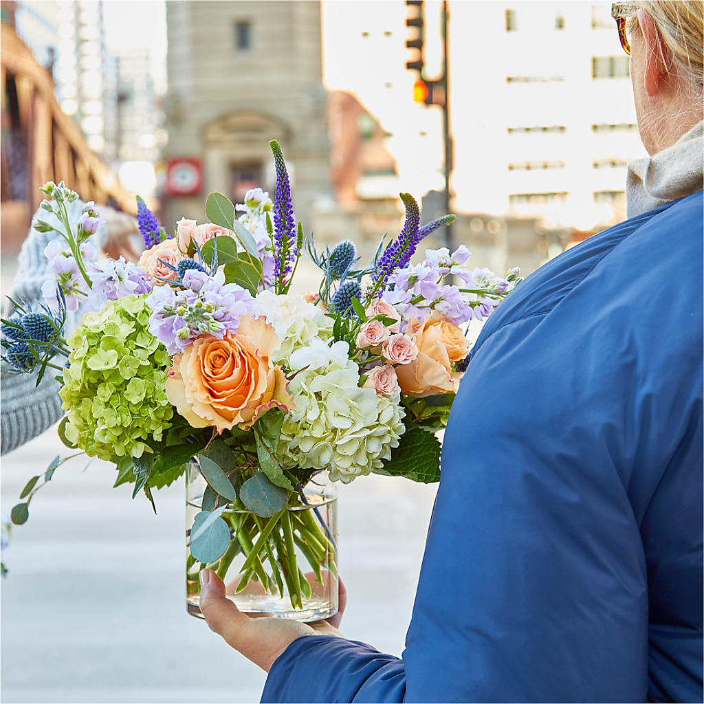 Porch Swing Bouquet – SIXTO'S FLOWER SHOP, Union City NJ