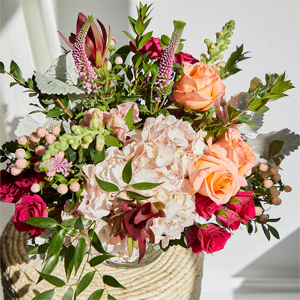 Glitz & Glam Bouquet – SIXTO'S FLOWER SHOP, Union City NJ