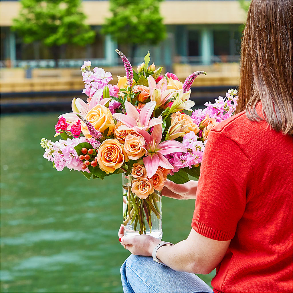 Bisous Bouquet – SIXTO'S FLOWER SHOP, Union City NJ