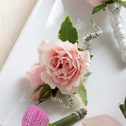 Pink Spray Rose Boutonniere – SIXTO'S FLOWER SHOP, Union City NJ