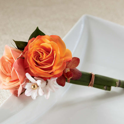 Sunset Dream Boutonniere – SIXTO'S FLOWER SHOP, Union City NJ
