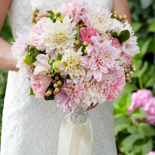 Heart's Promise Bouquet – SIXTO'S FLOWER SHOP, Union City NJ